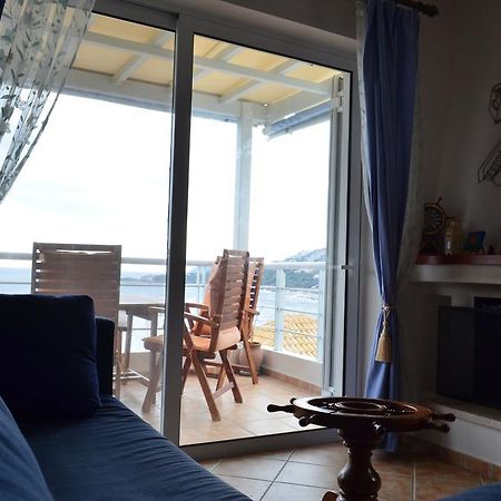 Giorgis Home Seafront Schinias Bagian luar foto