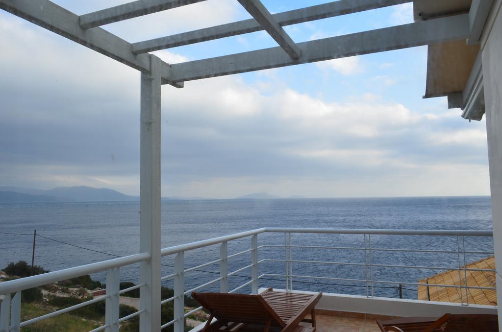 Giorgis Home Seafront Schinias Bagian luar foto